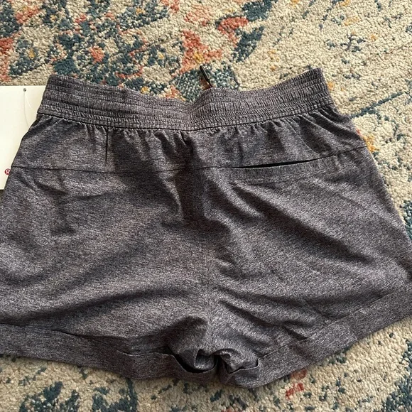 Lululemon Spring Break Away Short - Picture 3 of 3